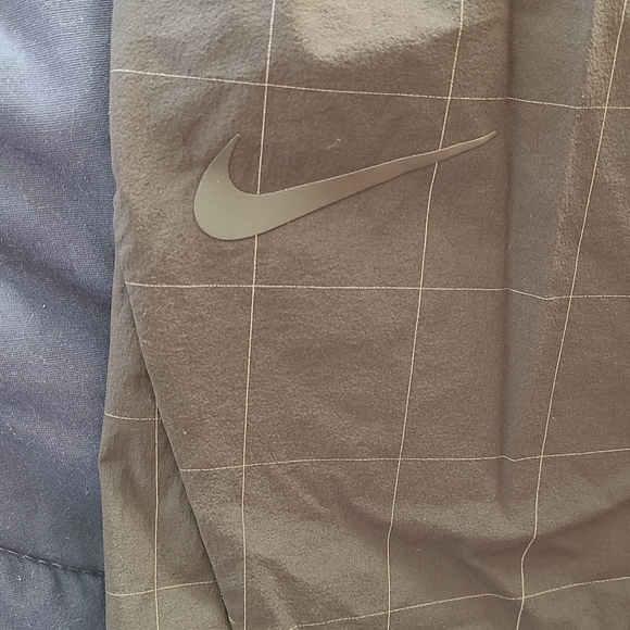 Nike tech shorts - Picture 4 of 4
